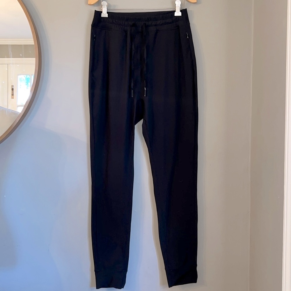 BuffBunny Black Jogger Leggings